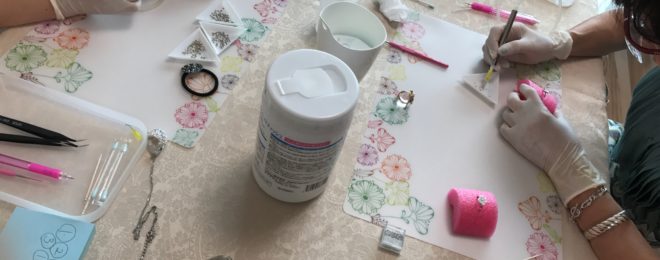 お友だち同士でグルーデコレッスン