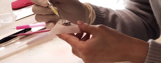 グルーデコ制作の様子